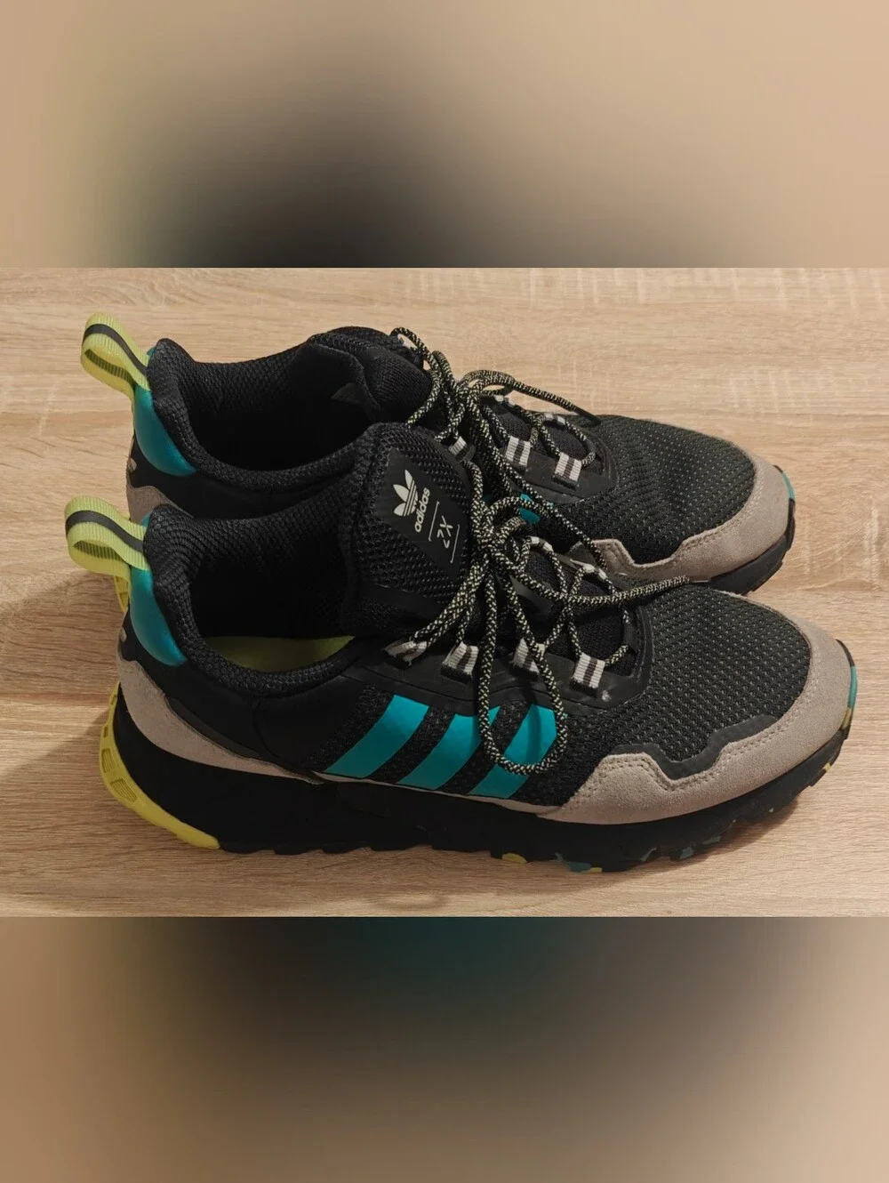 adidas low top